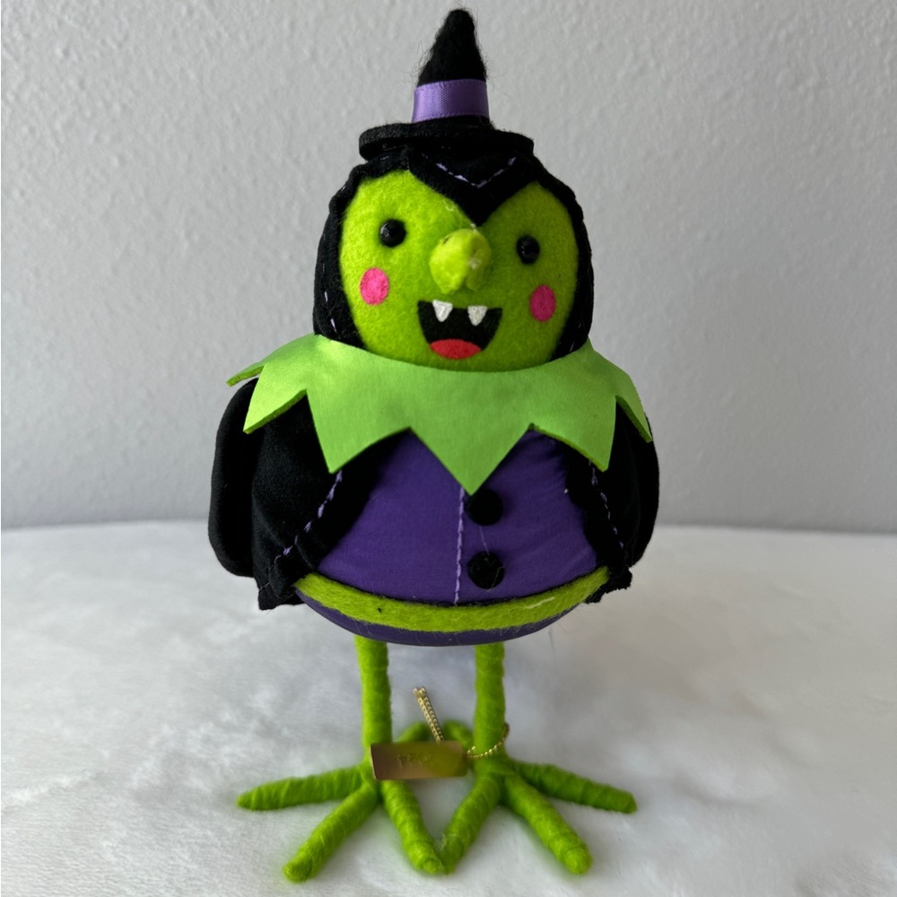 New 2024 Featherly Spellma Felt Witch Bird Halloween Figure.